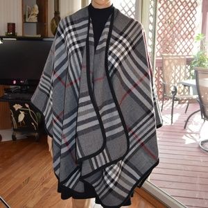 Beautiful like-new Wrap